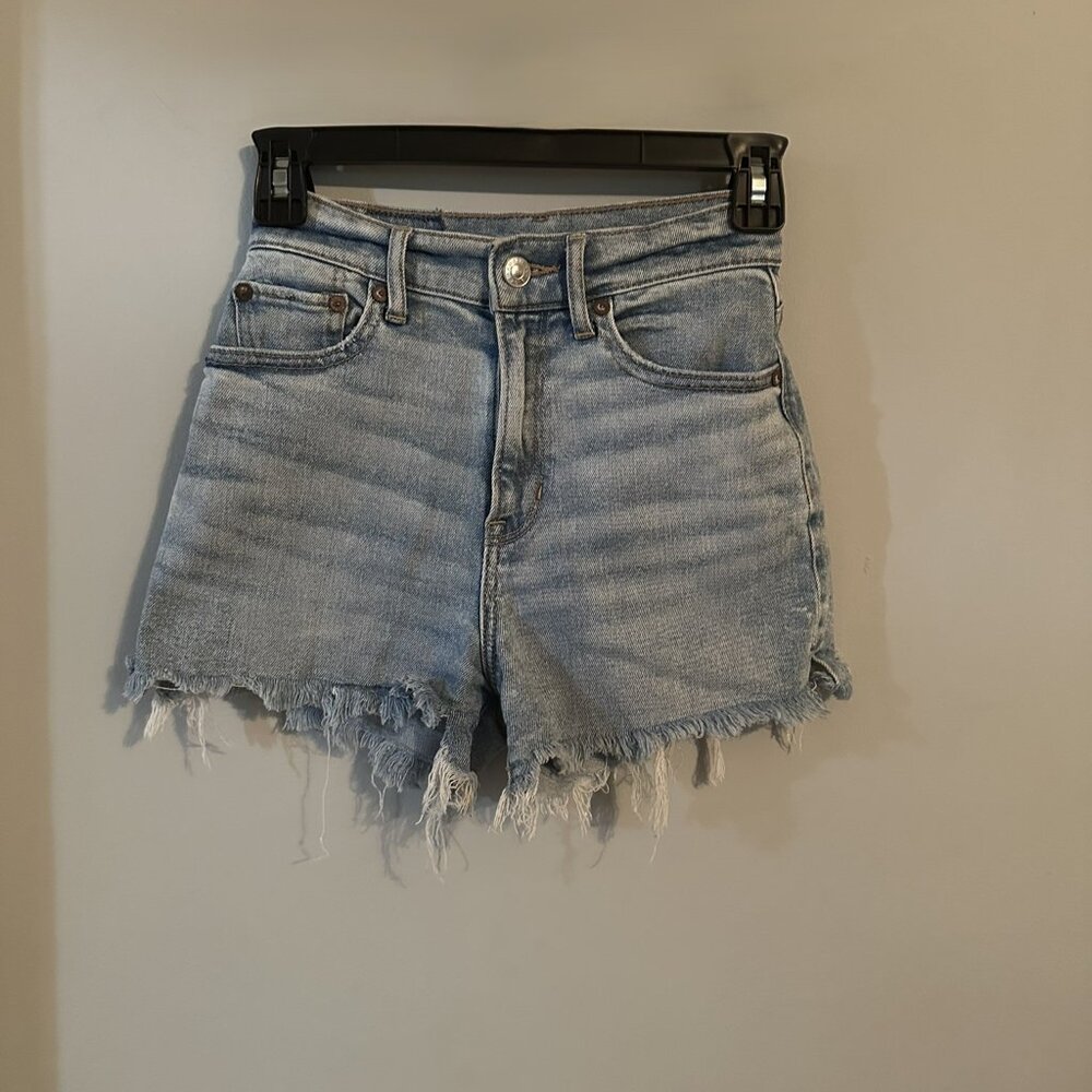 American Eagle Distressed Denim Shorts Size XXS / 000